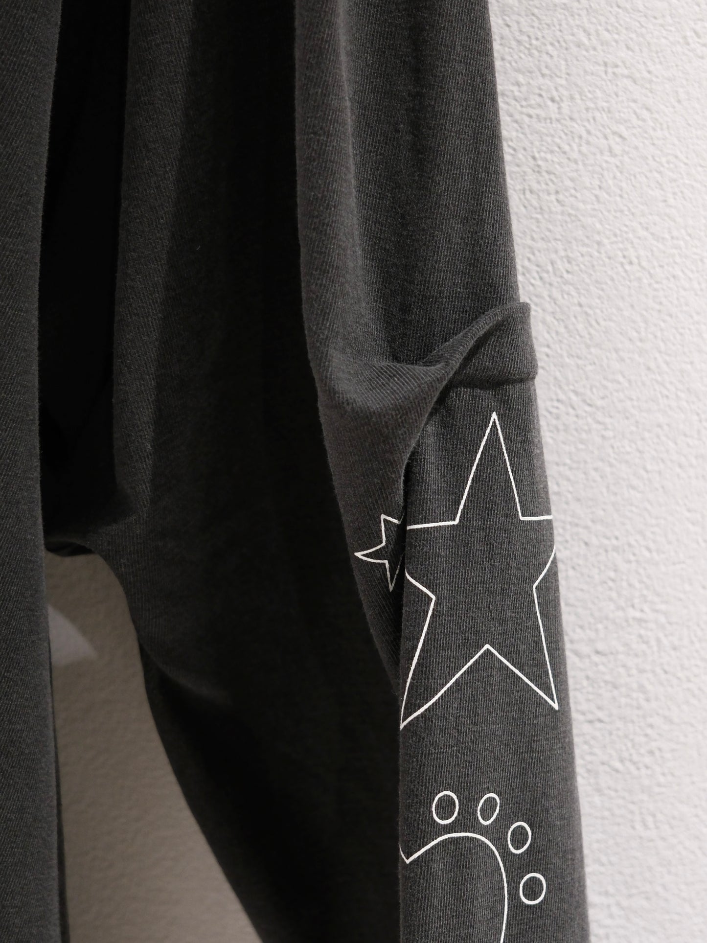 TODAY edition : TROMPE L'OEIL L/S tee (charcoal)