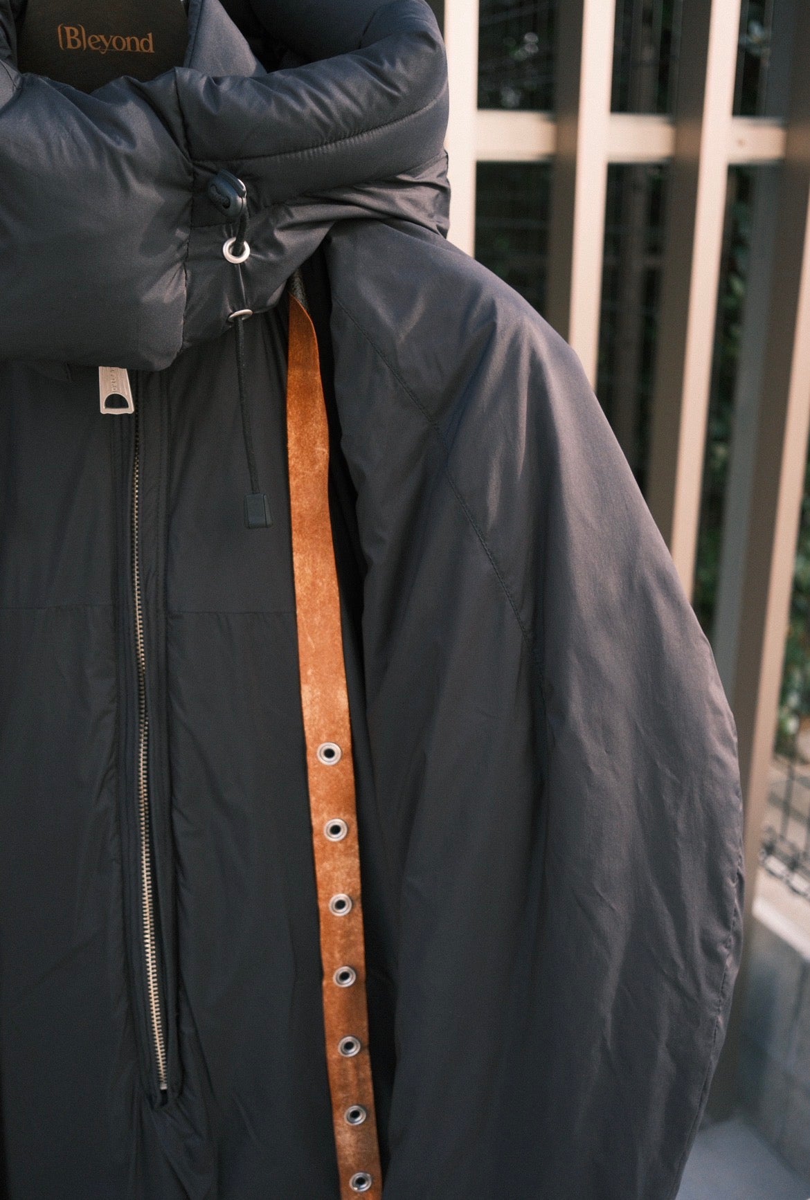 BED j.w. FORD : Over Hood / Black