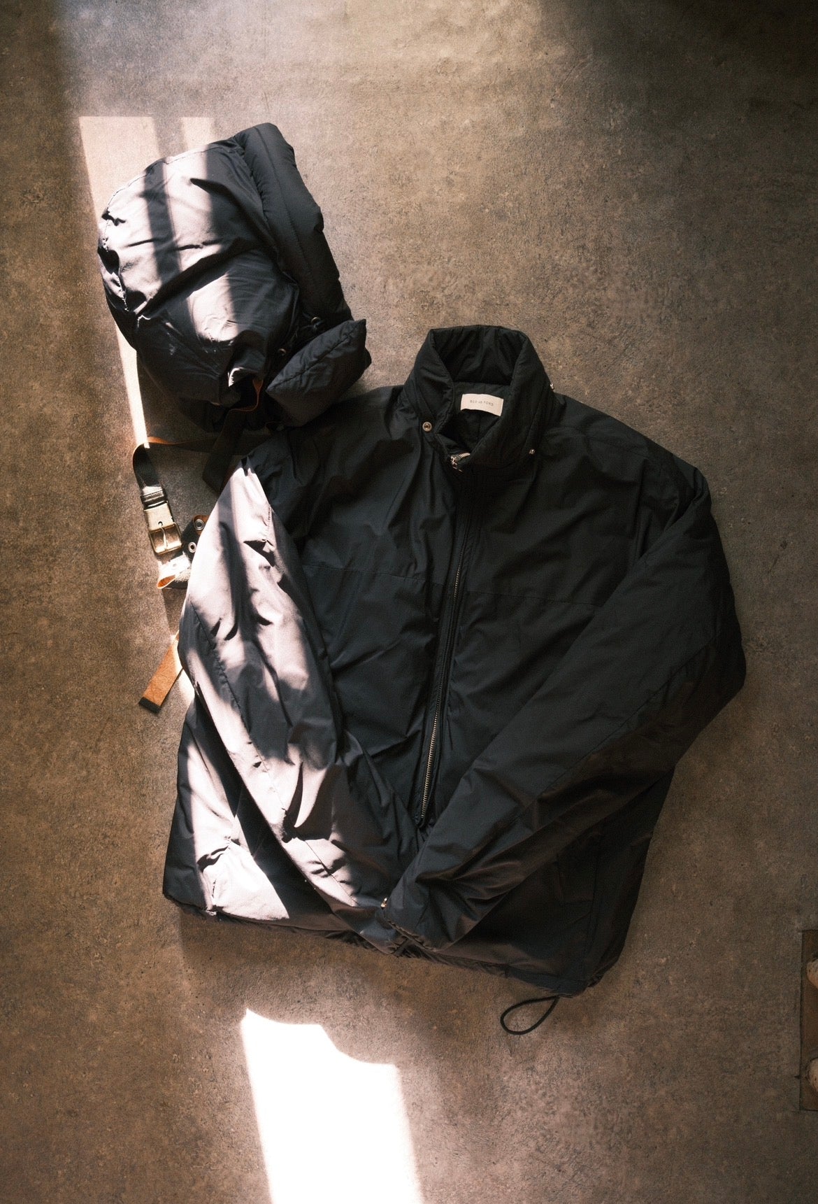 BED j.w. FORD : Over Hood / Black