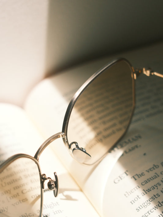 corner : Brautigan / Mat gold