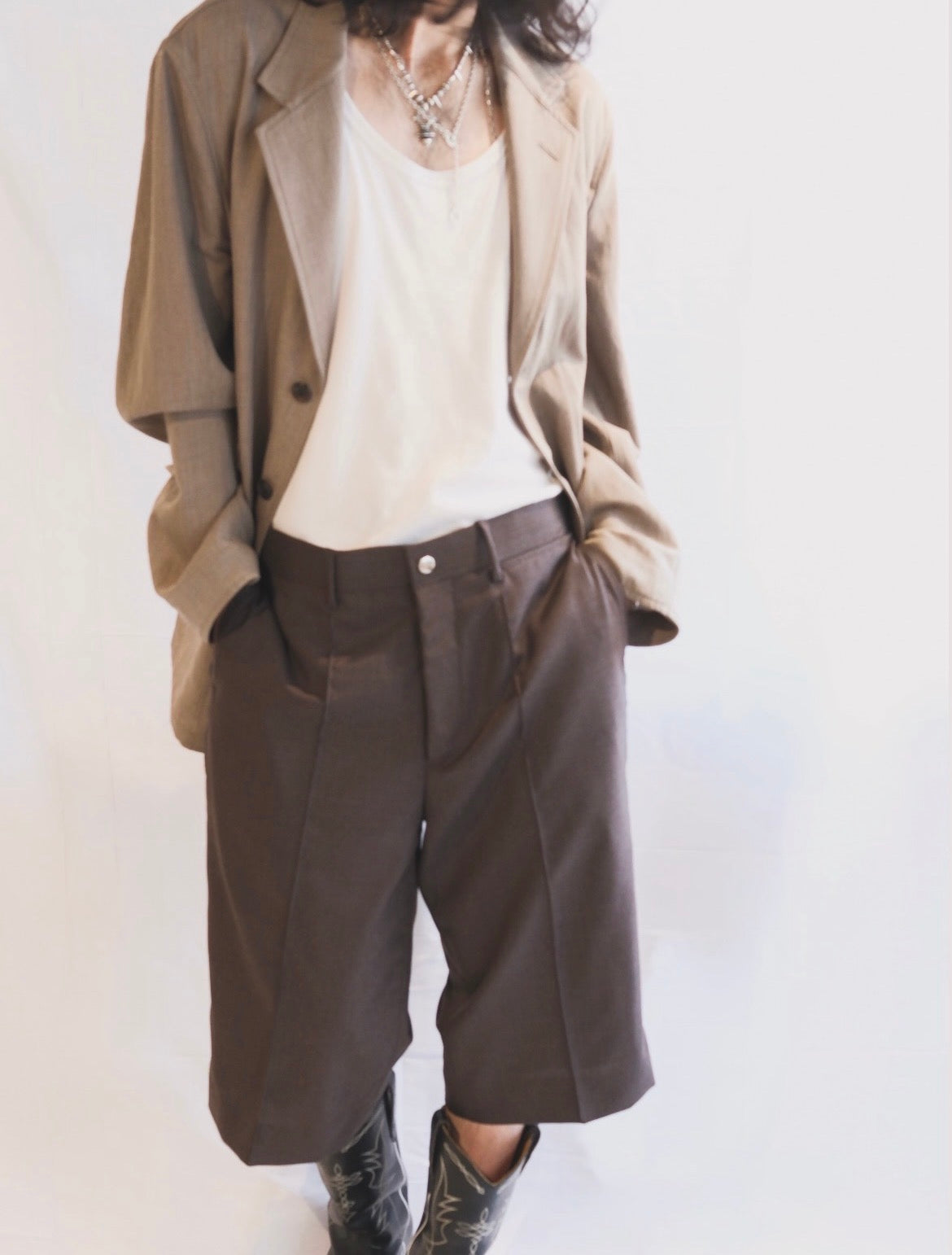 JOHN MASON SMITH / JANE SMITH : WOOL TROPICAL SHORT TROUSER