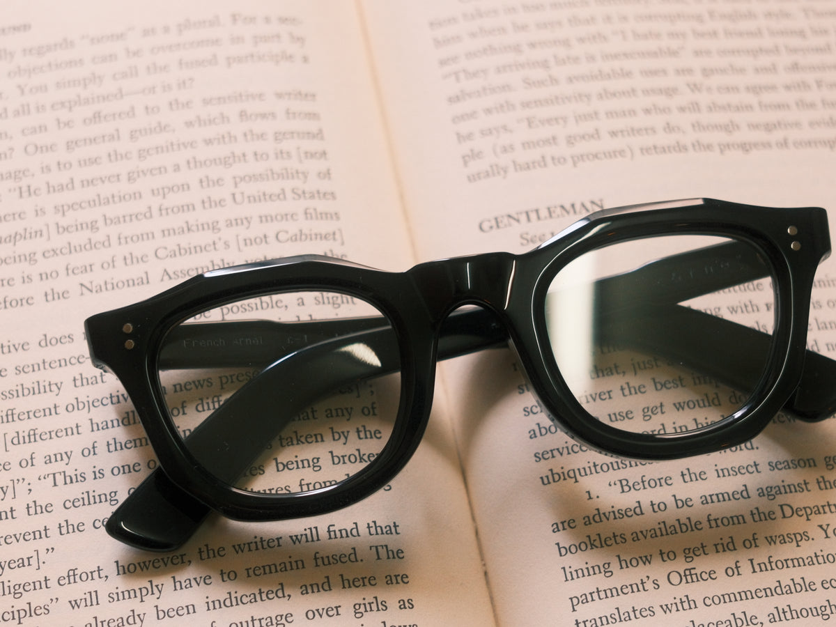 corner : French Arnel / Record Black
