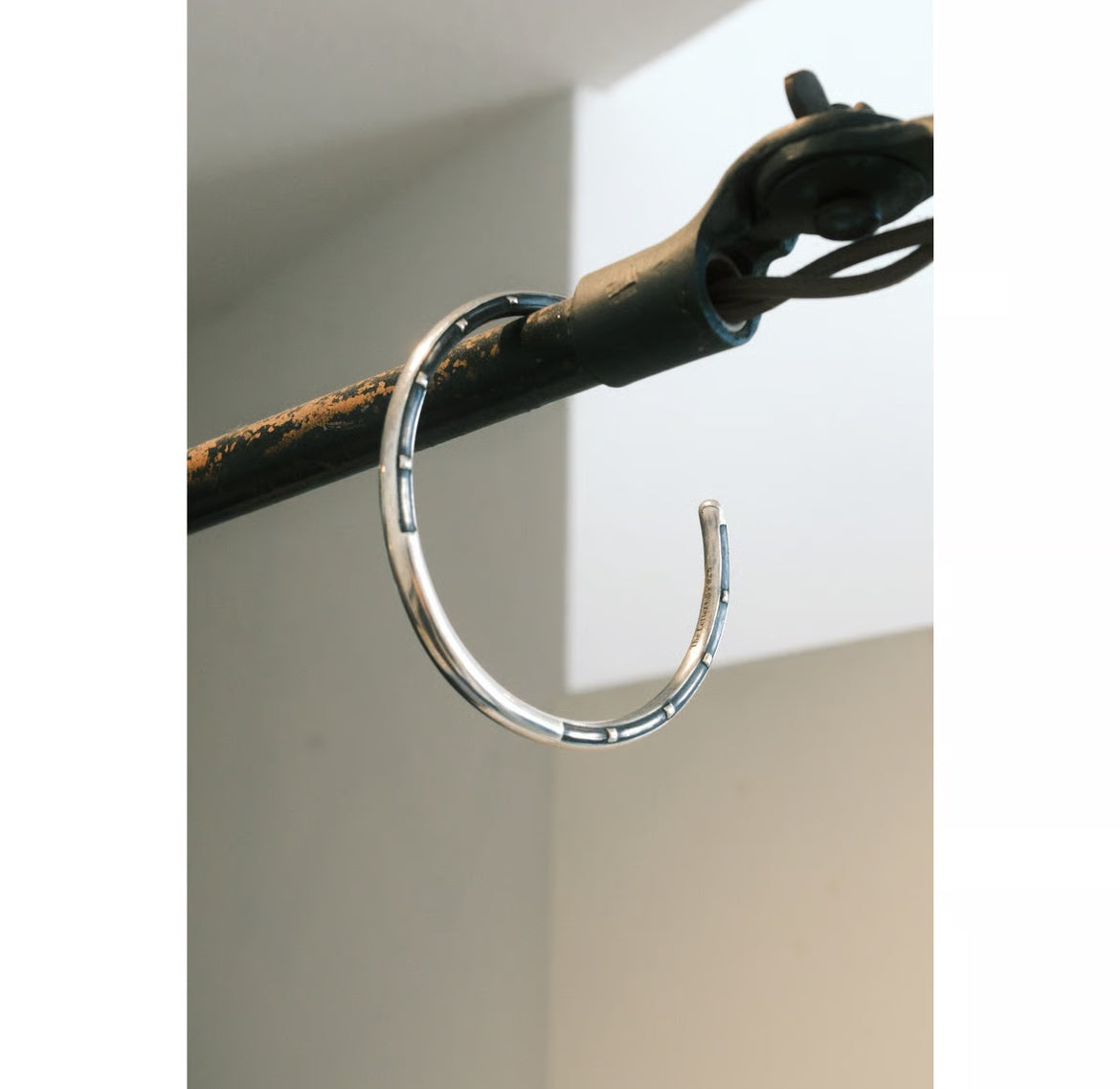 The Letters : HORSESHOE BANGLE