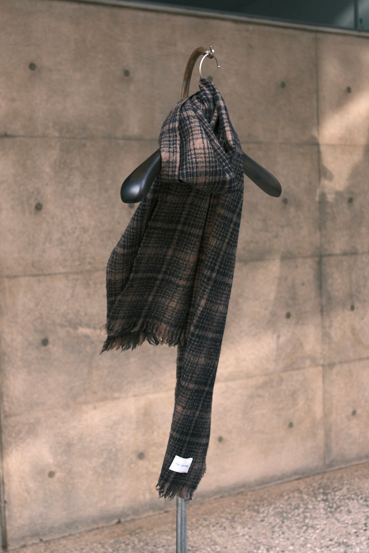 The Letters : FRINGE STOLE -SCHONHERR CHECK WOOL-