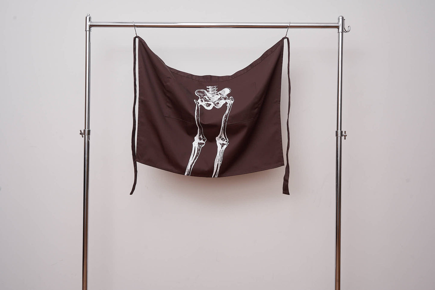 TODAY edition : SKELETON APRON