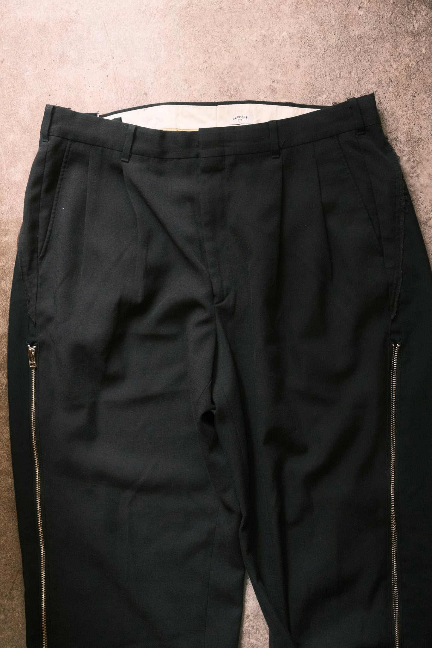 OLDPARK : ZIP BAGGY PANTS -SLACKS- (BLACK、XLサイズ)