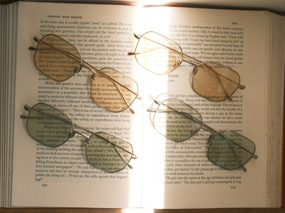 corner : Brautigan / Gold