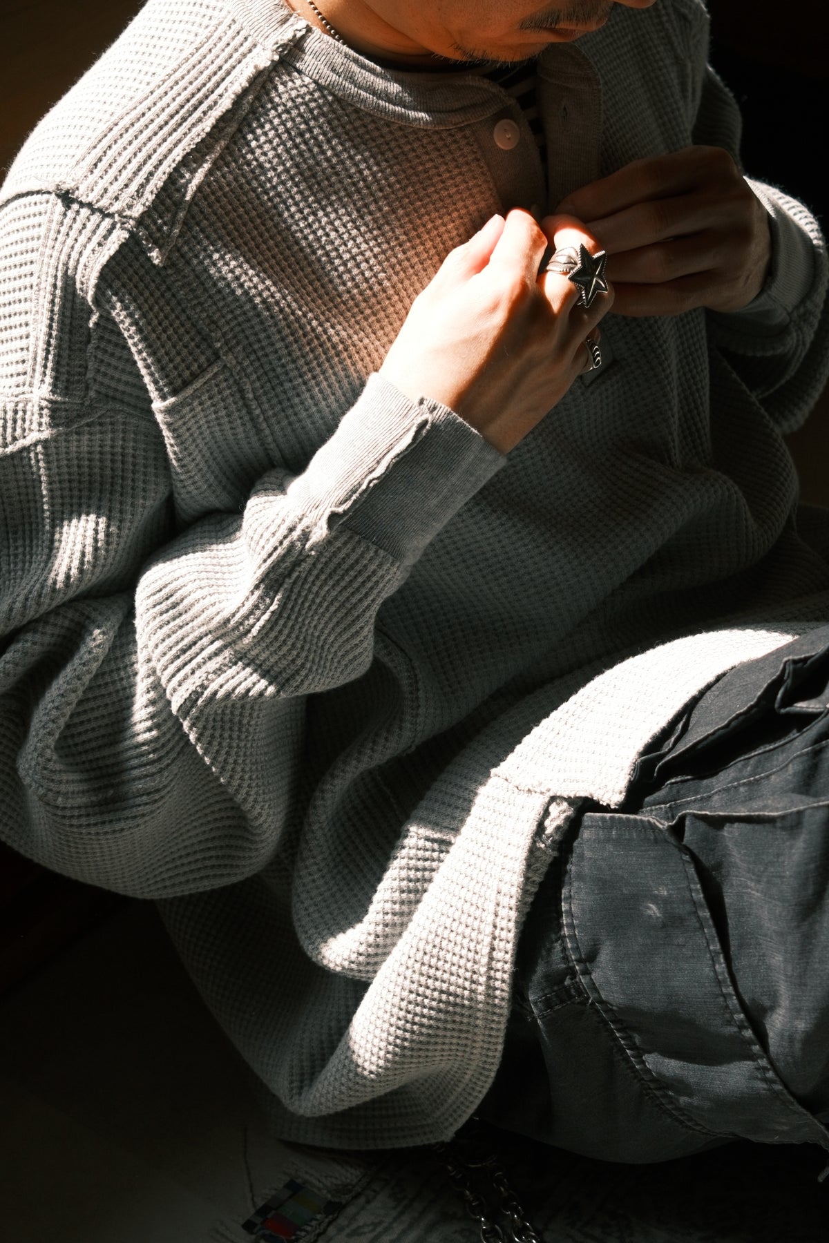 OLDPARK : WAFFLE HENLEY L/S (x Healthknit) / GRAY