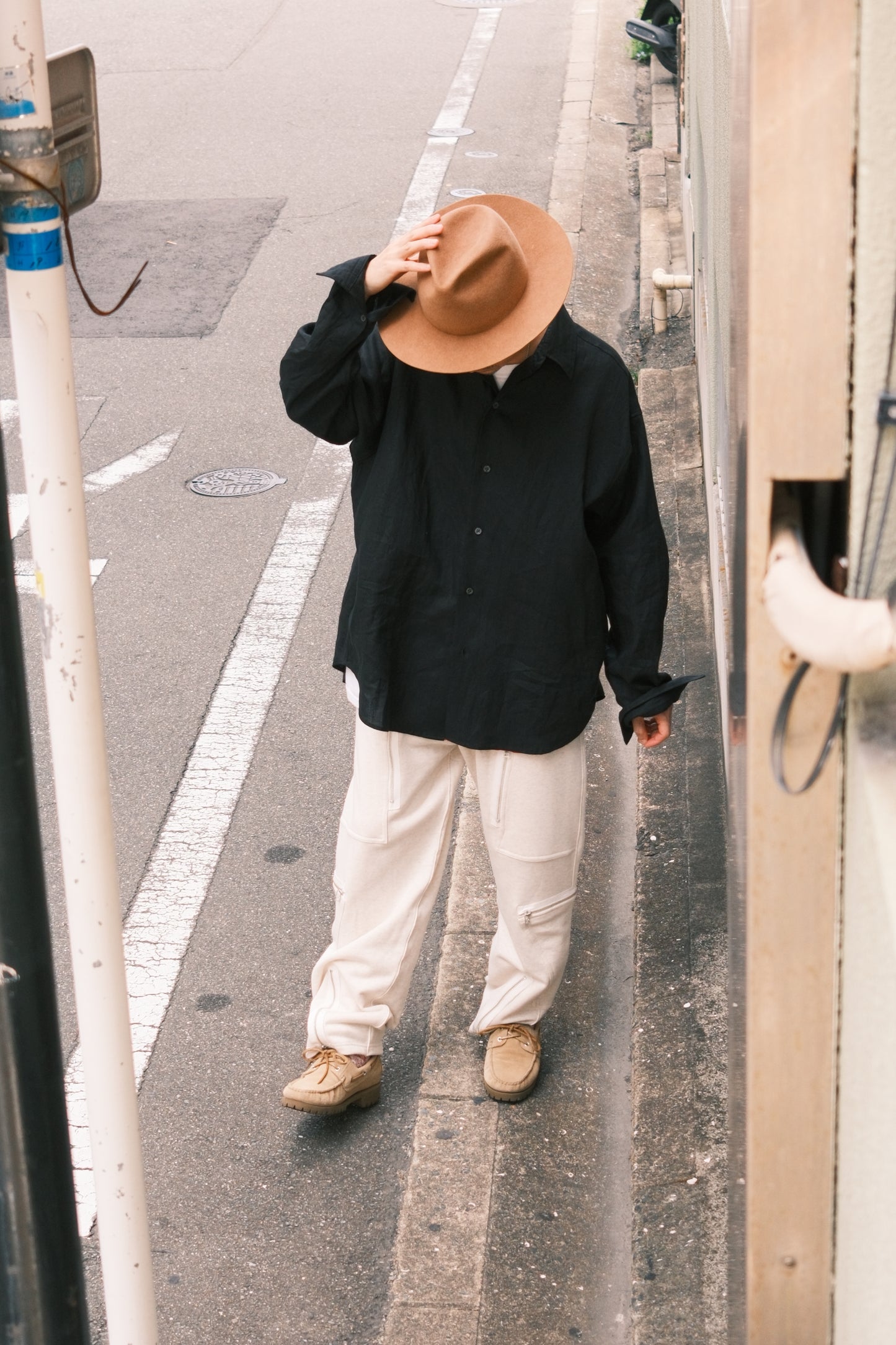 OLDPARK : PARACHUTE SWEAT PANTS (OATMEAL)