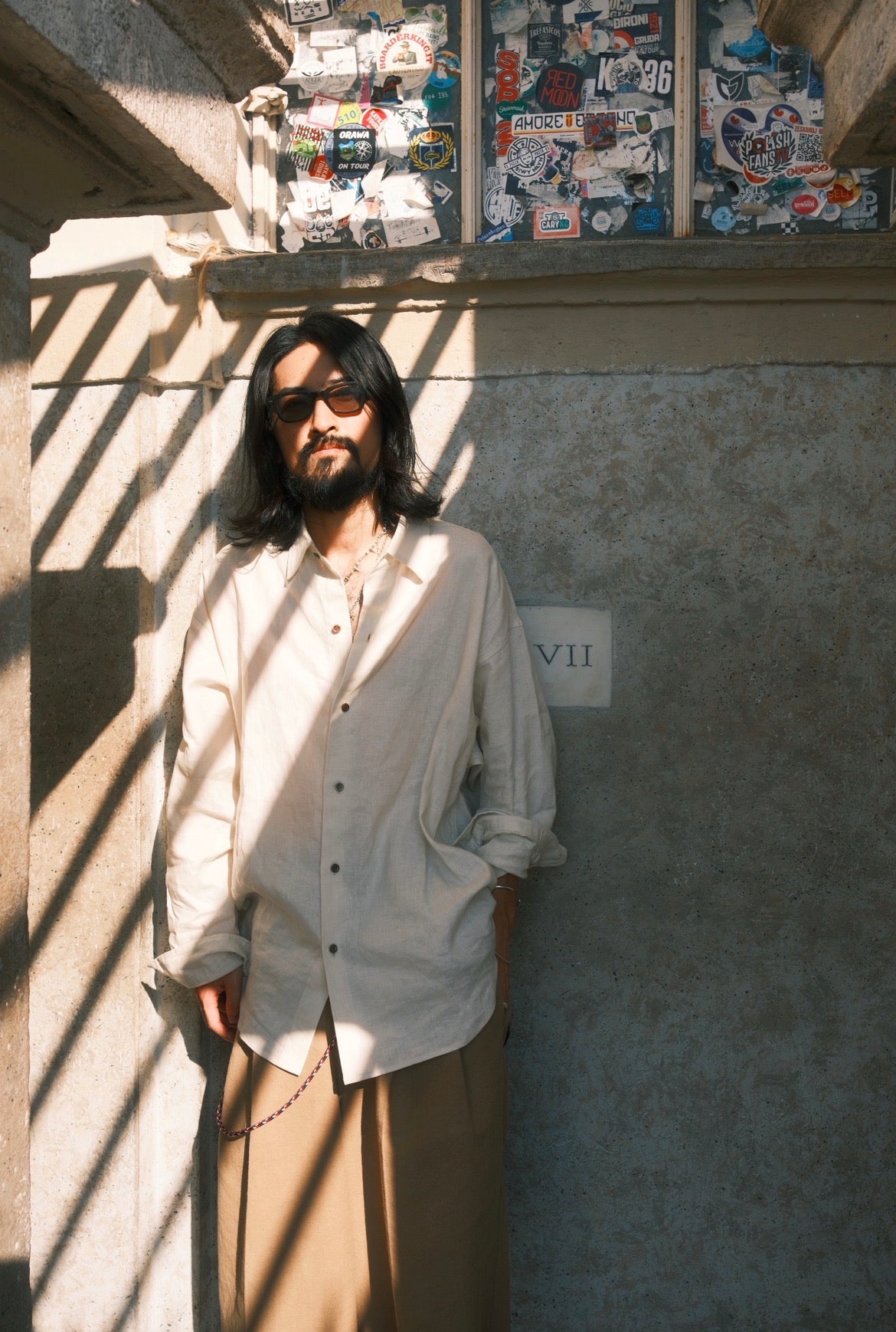 JUHA: EX.SURFACE DYED LINEN SHIRT / WHITE