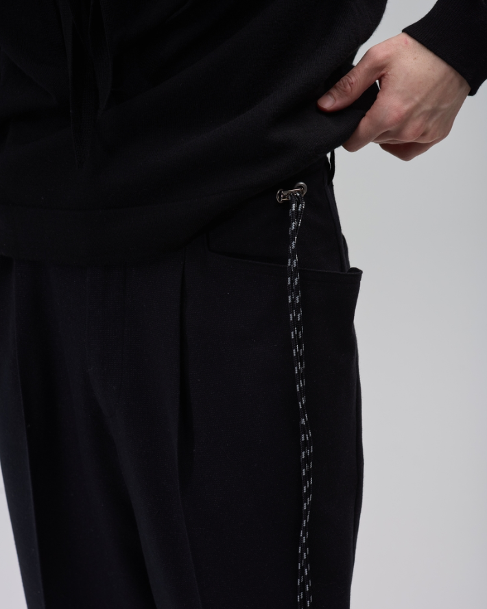 BED j.w. FORD : 4 Pockets / Black
