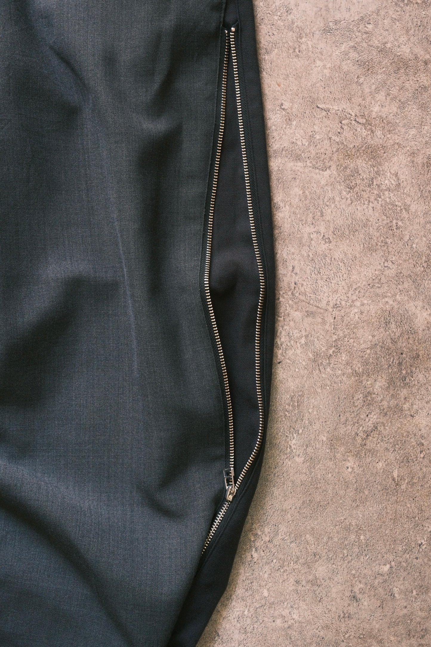 OLDPARK : ZIP BAGGY PANTS -SLACKS- (GRAY、Mサイズ)