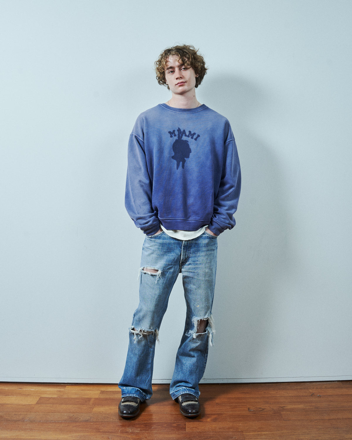 TODAY edition : PATCH MARK SWEATSHIRT / NAVY