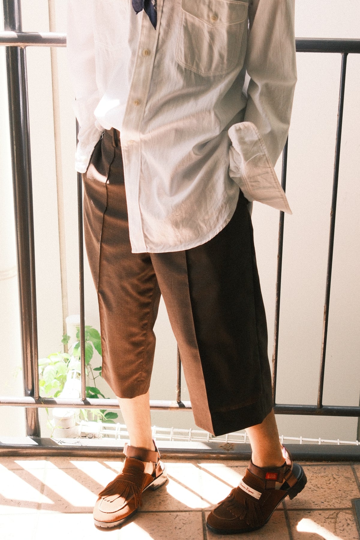 JOHN MASON SMITH / JANE SMITH : WOOL TROPICAL SHORT TROUSER