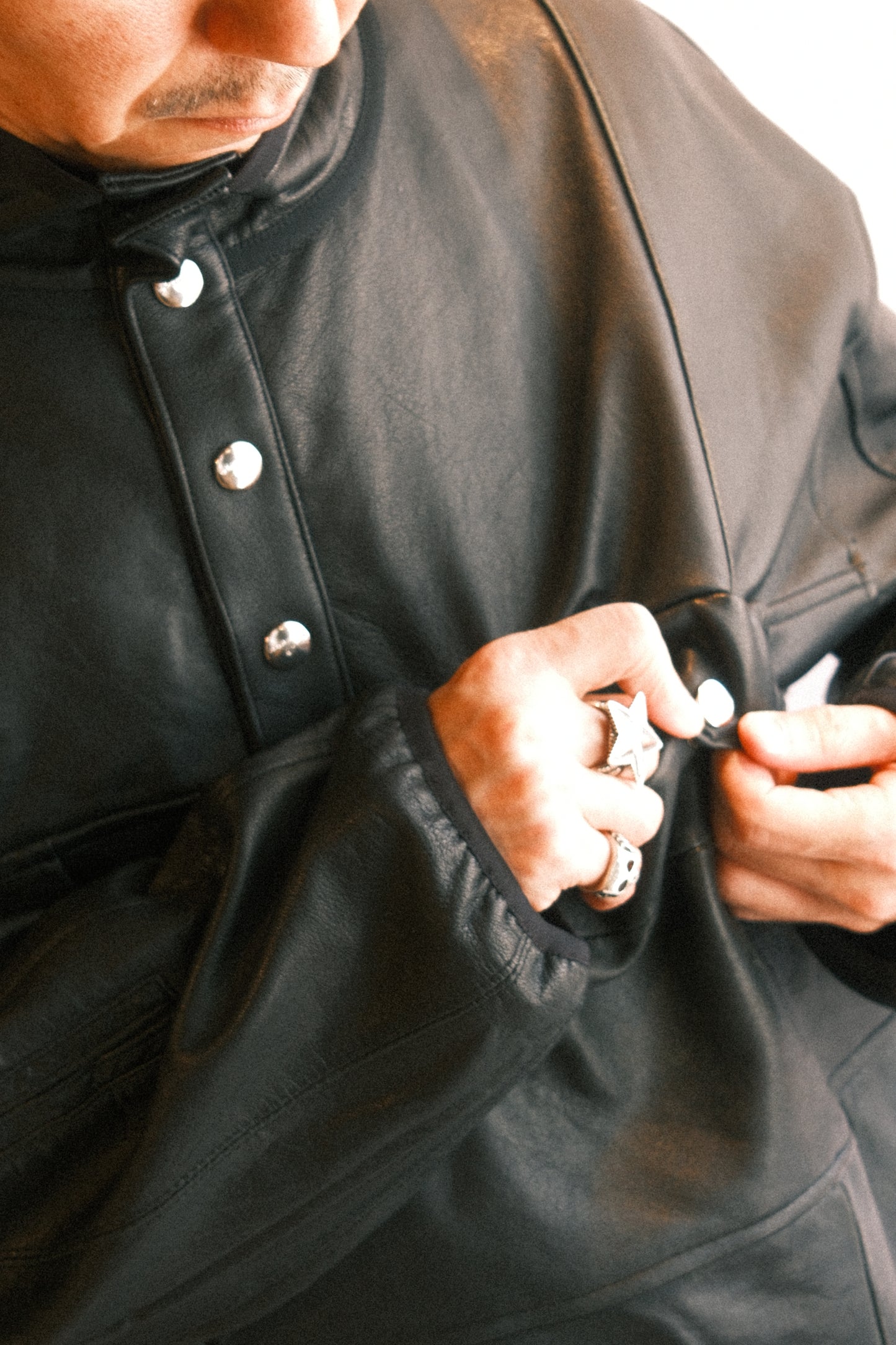OLDPARK : SNAP PULLOVER JACKET -LEATHER-  (BLACK、Mサイズ)