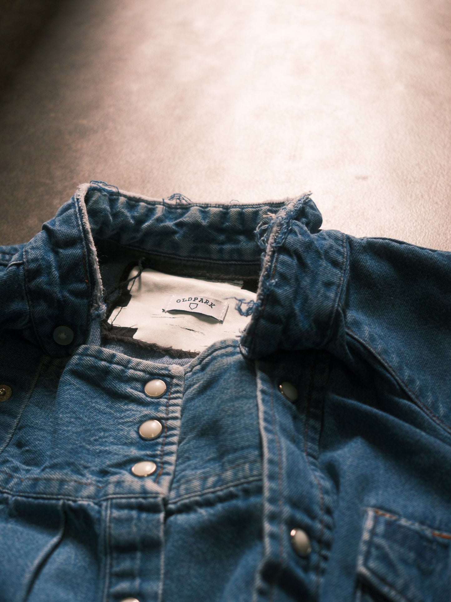 OLDPARK : SLEEVE FRONT SHIRT (DENIM / Fサイズ-2)