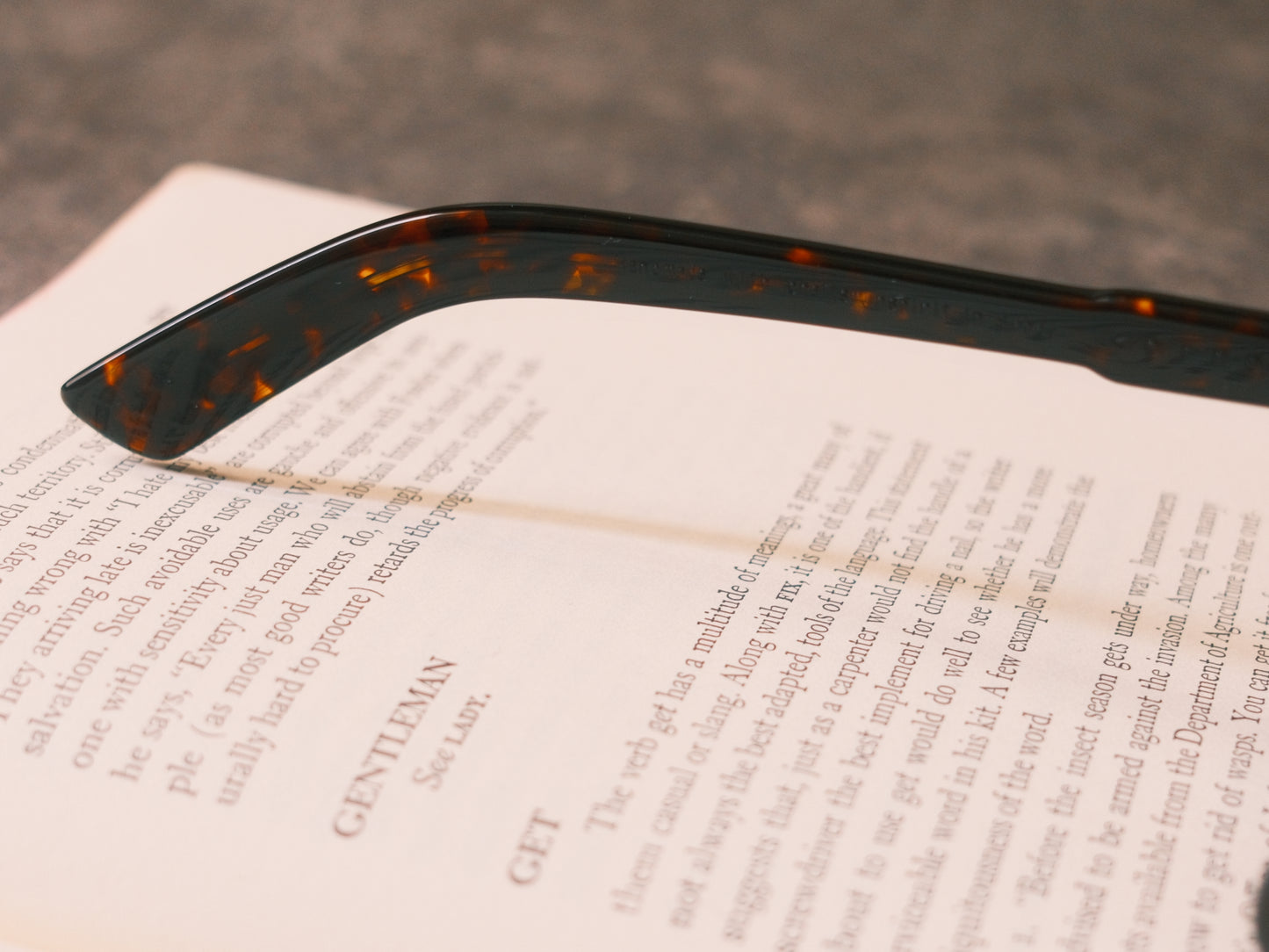 corner : French Arnel / Dark Demi