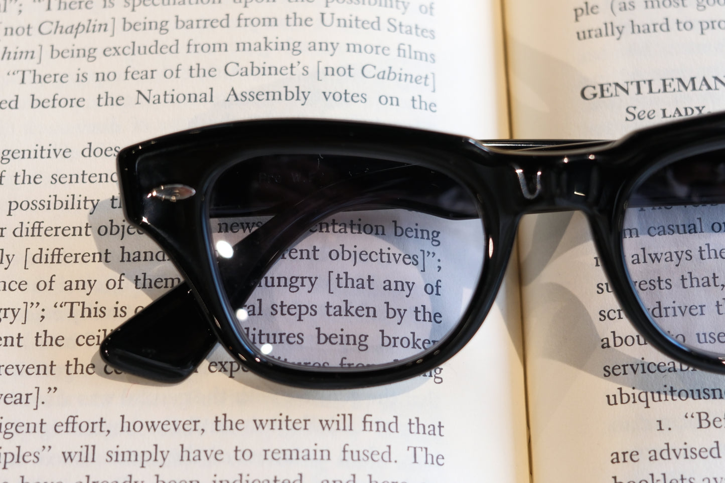 corner : Pre W.F / Record Black