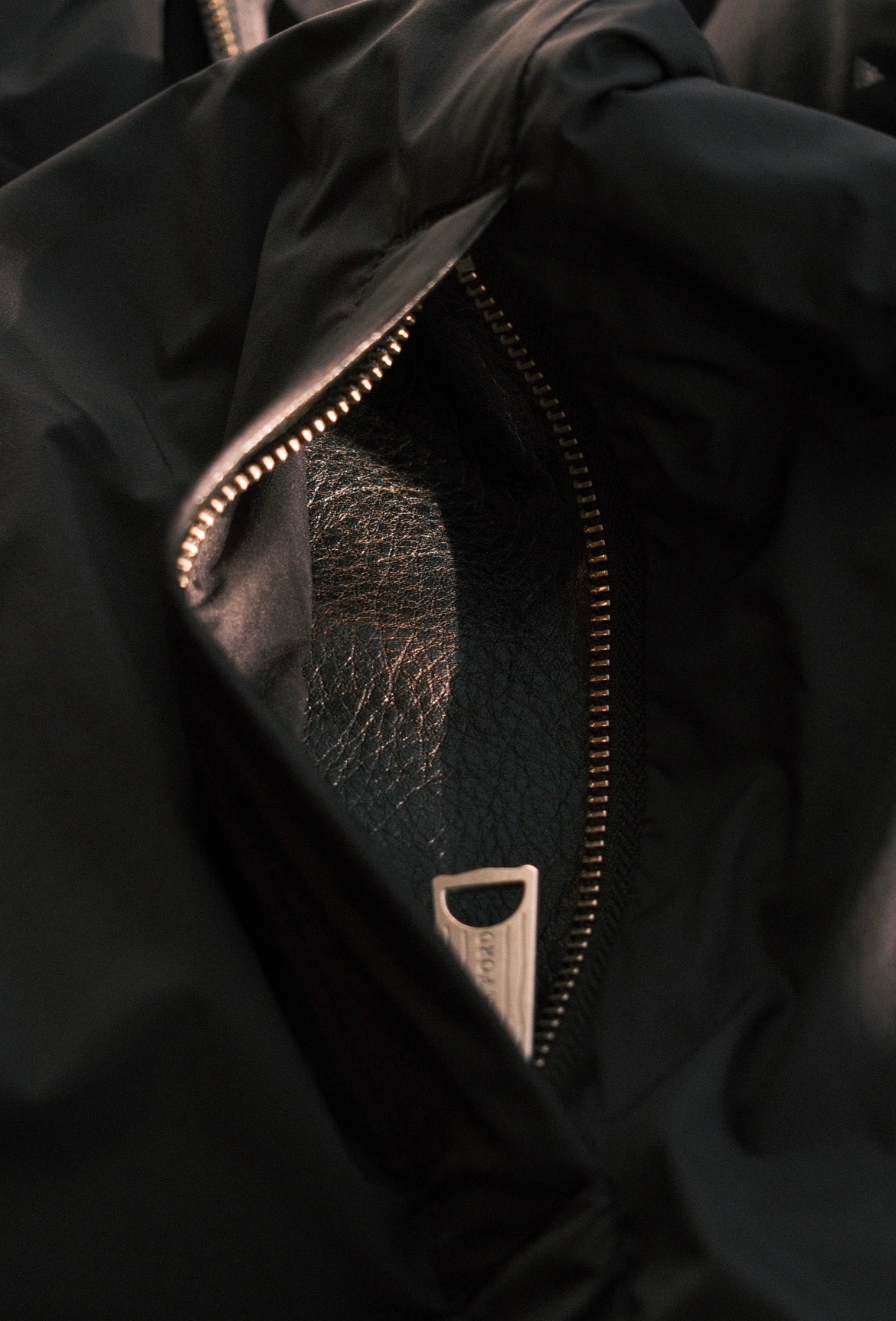BED j.w. FORD : Over Hood / Black