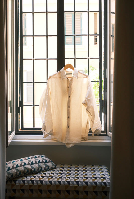 JUHA: EX.SURFACE DYED LINEN SHIRT / WHITE