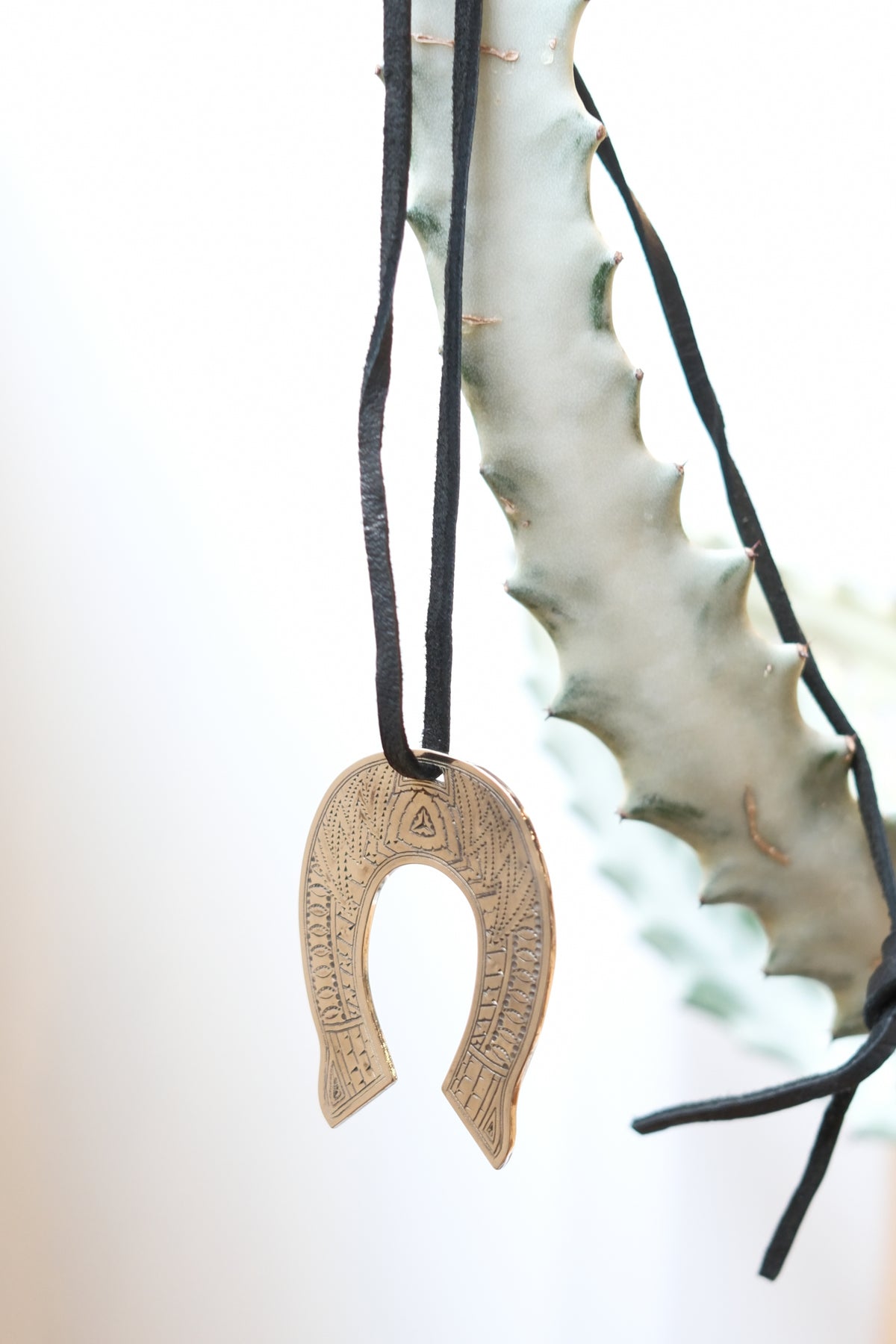 The Letters : HORSESHOE EMBROIDERY PENDANT