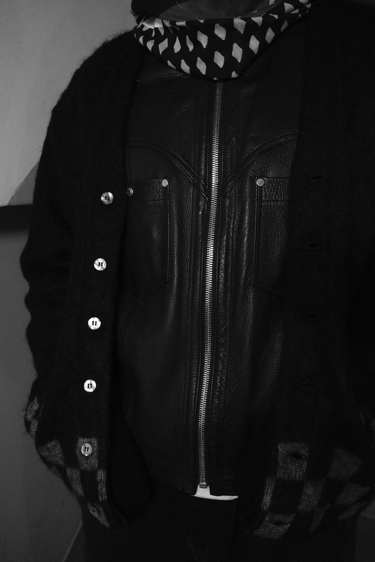 TODAY edition : CHECKER MOHAIR CARDIGAN / BLACK