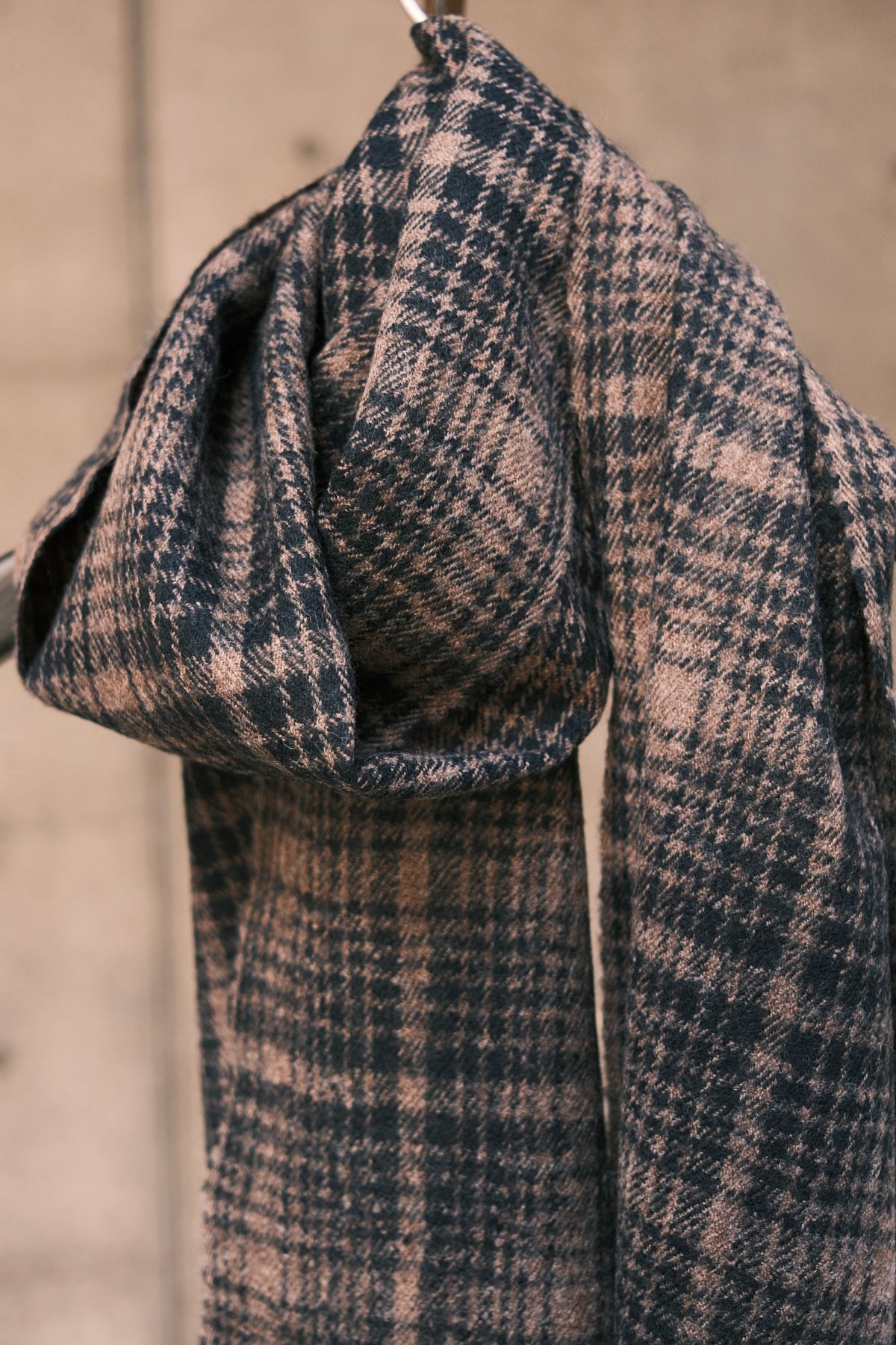 The Letters : FRINGE STOLE -SCHONHERR CHECK WOOL-