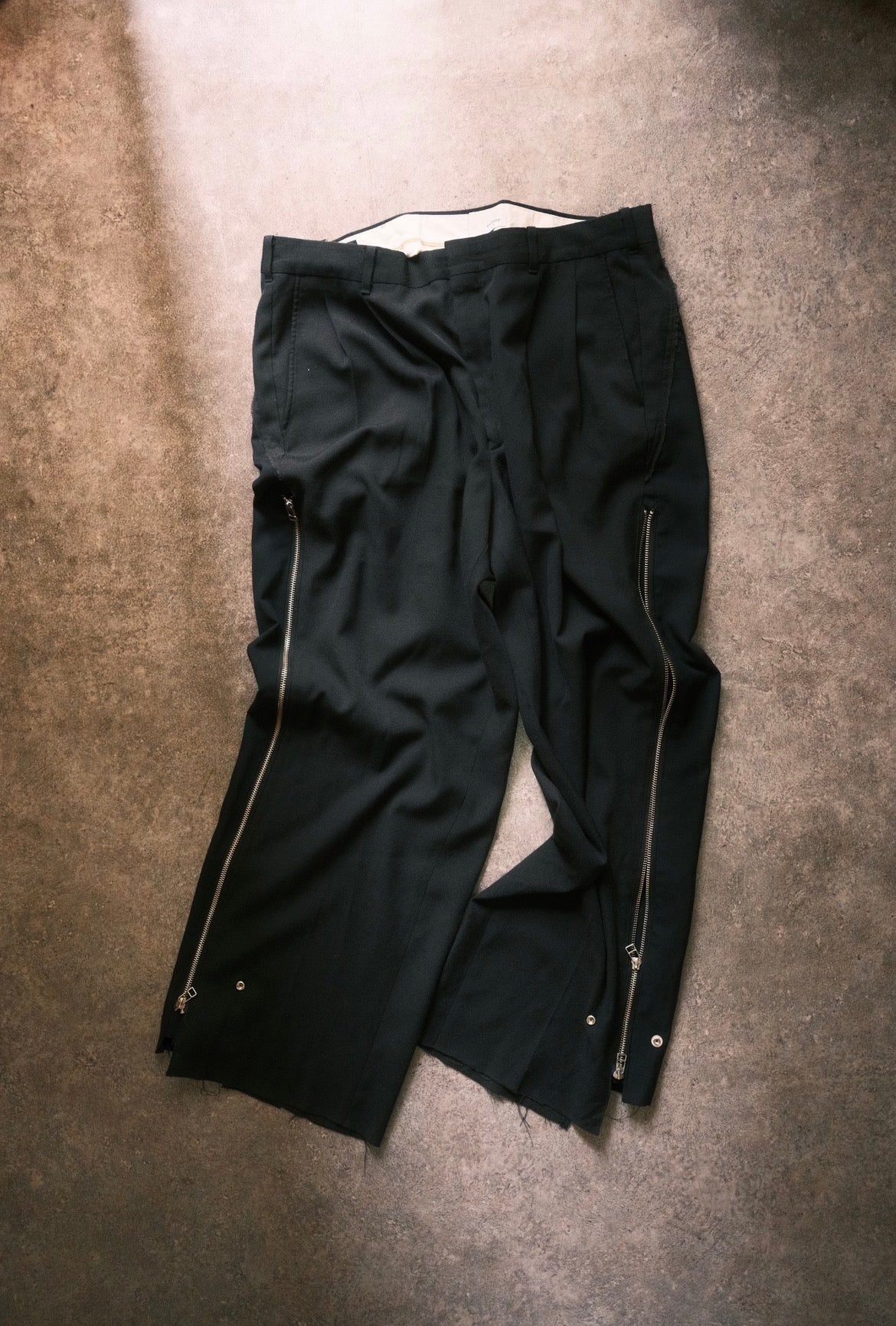 OLDPARK : ZIP BAGGY PANTS -SLACKS- (BLACK、XLサイズ)