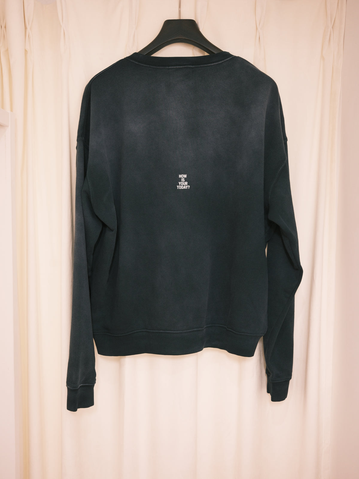 TODAY edition : PATCH MARK SWEATSHIRT / BLACK