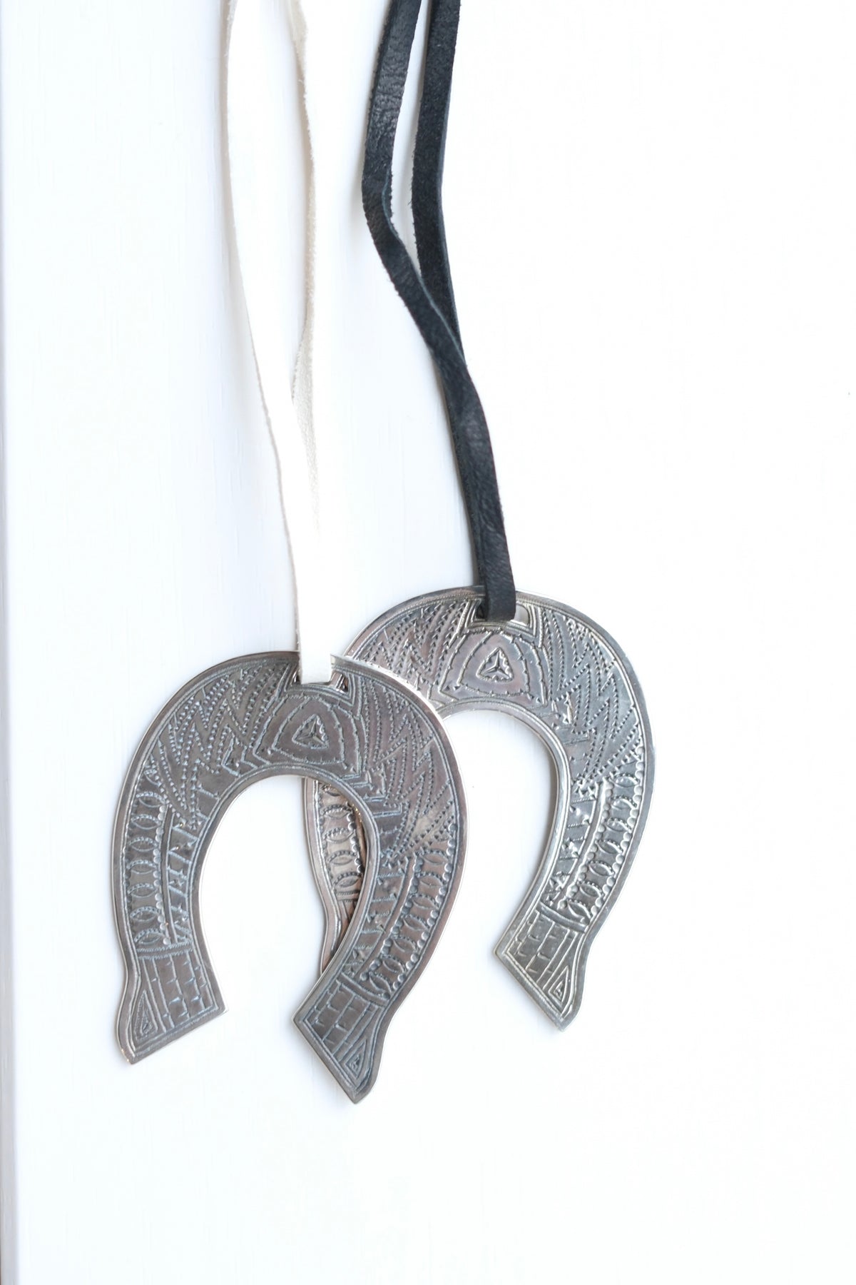 The Letters : HORSESHOE EMBROIDERY PENDANT