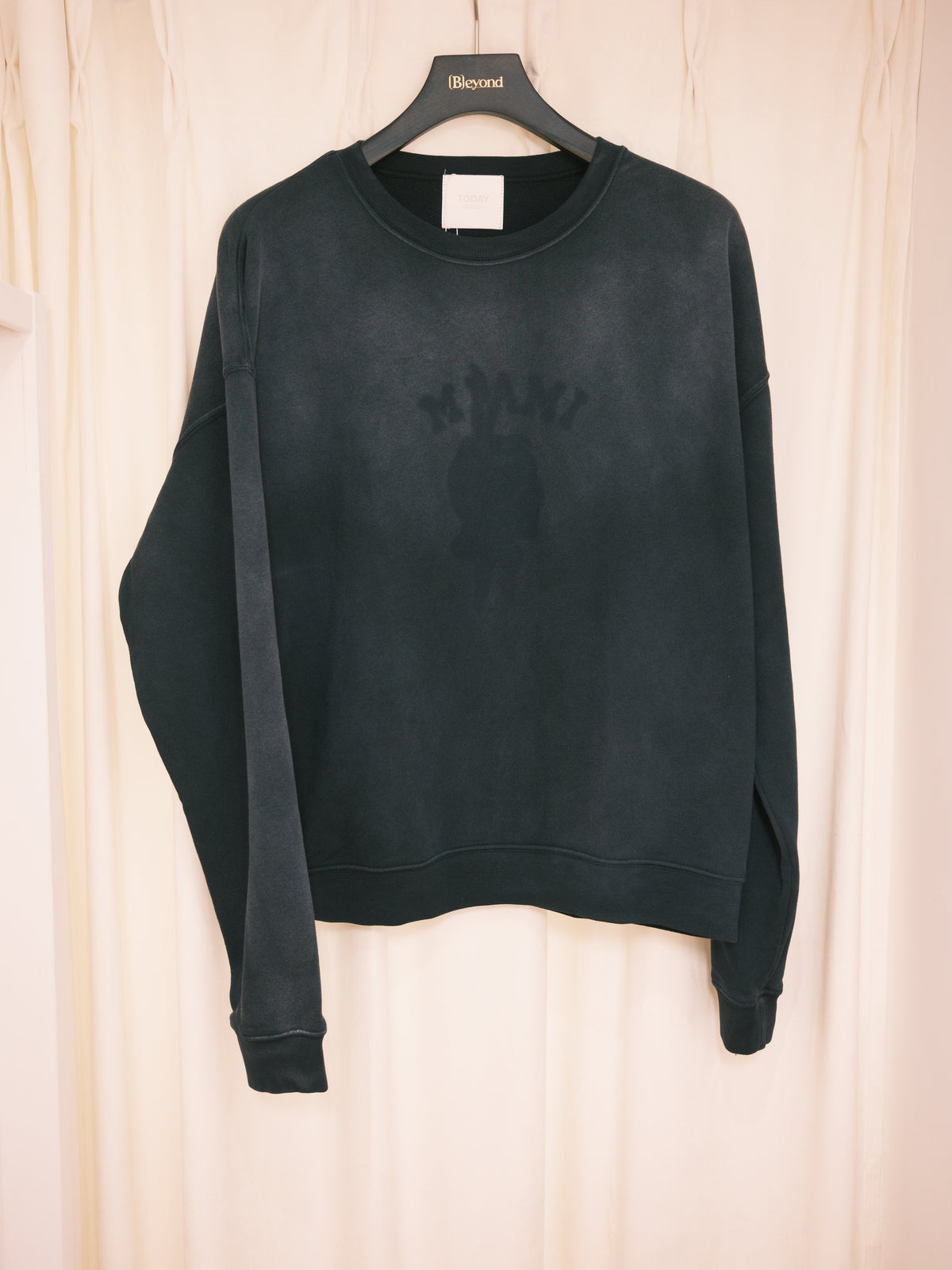 TODAY edition : PATCH MARK SWEATSHIRT / BLACK