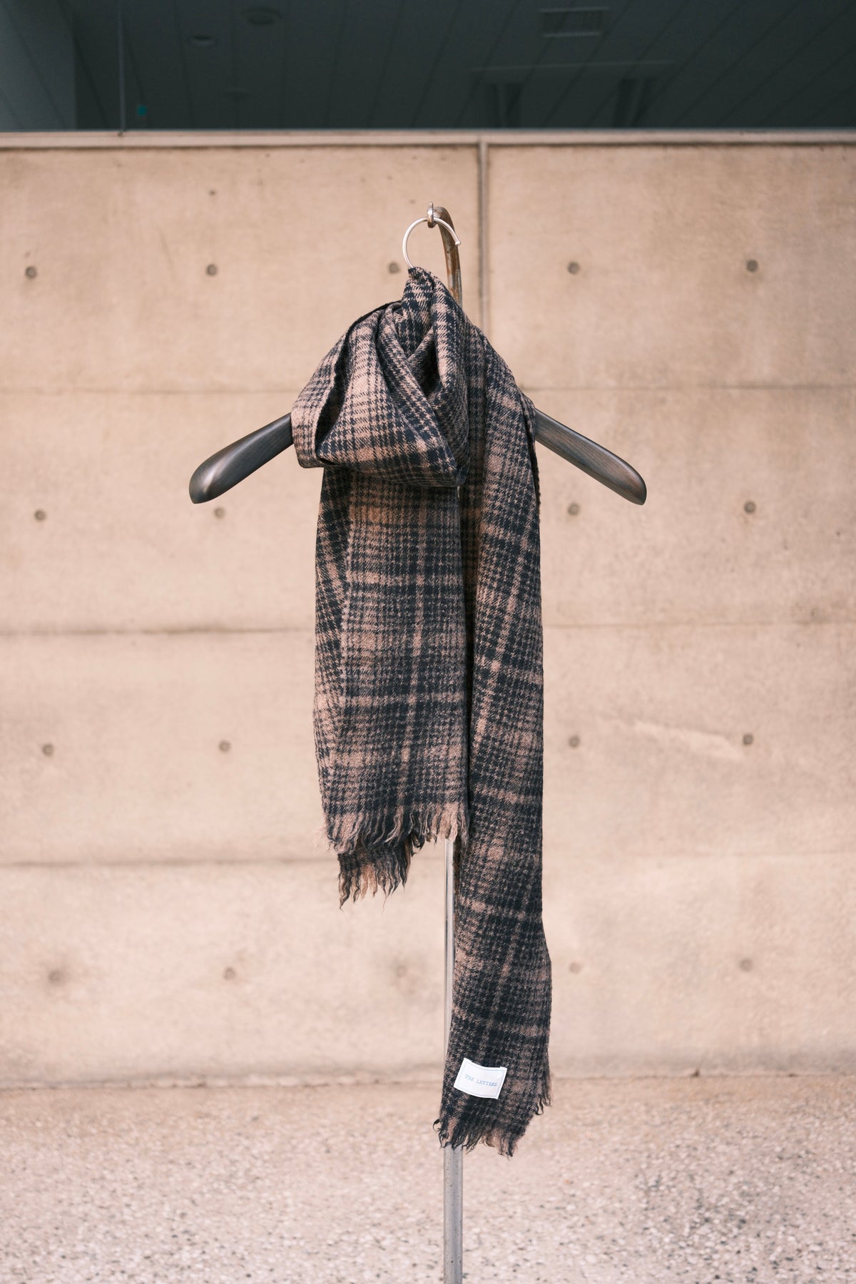The Letters : FRINGE STOLE -SCHONHERR CHECK WOOL-