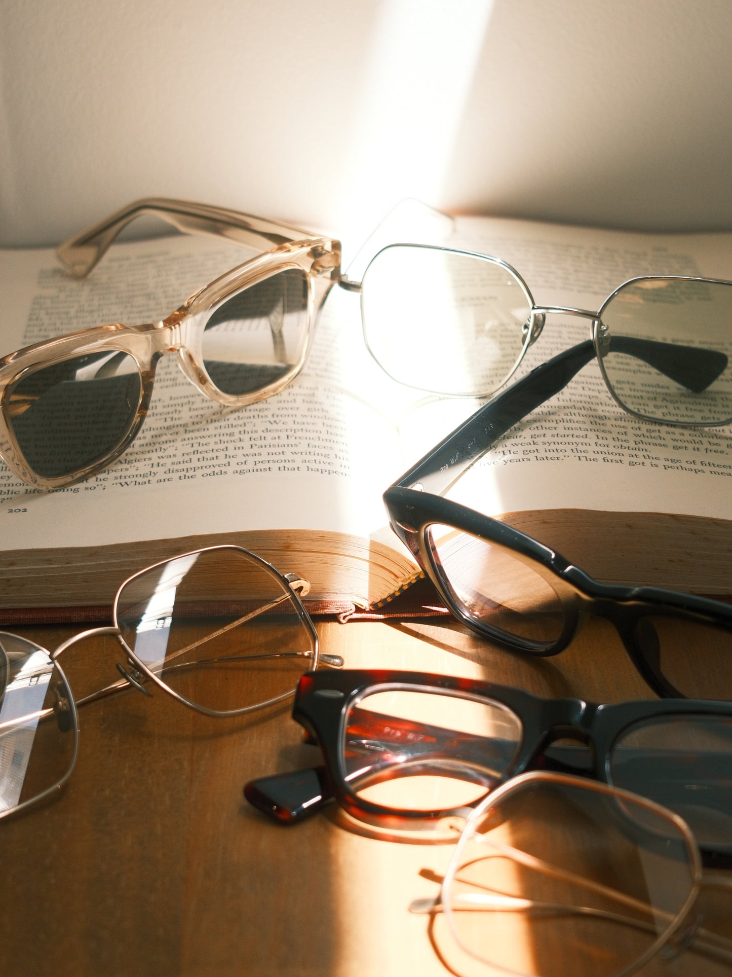 corner : Brautigan / Gold