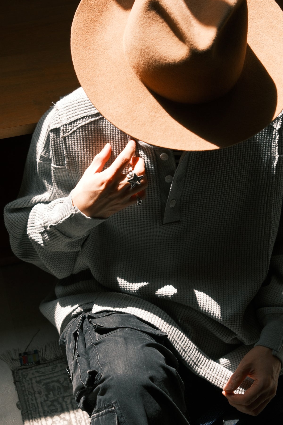 OLDPARK : WAFFLE HENLEY L/S (x Healthknit) / GRAY