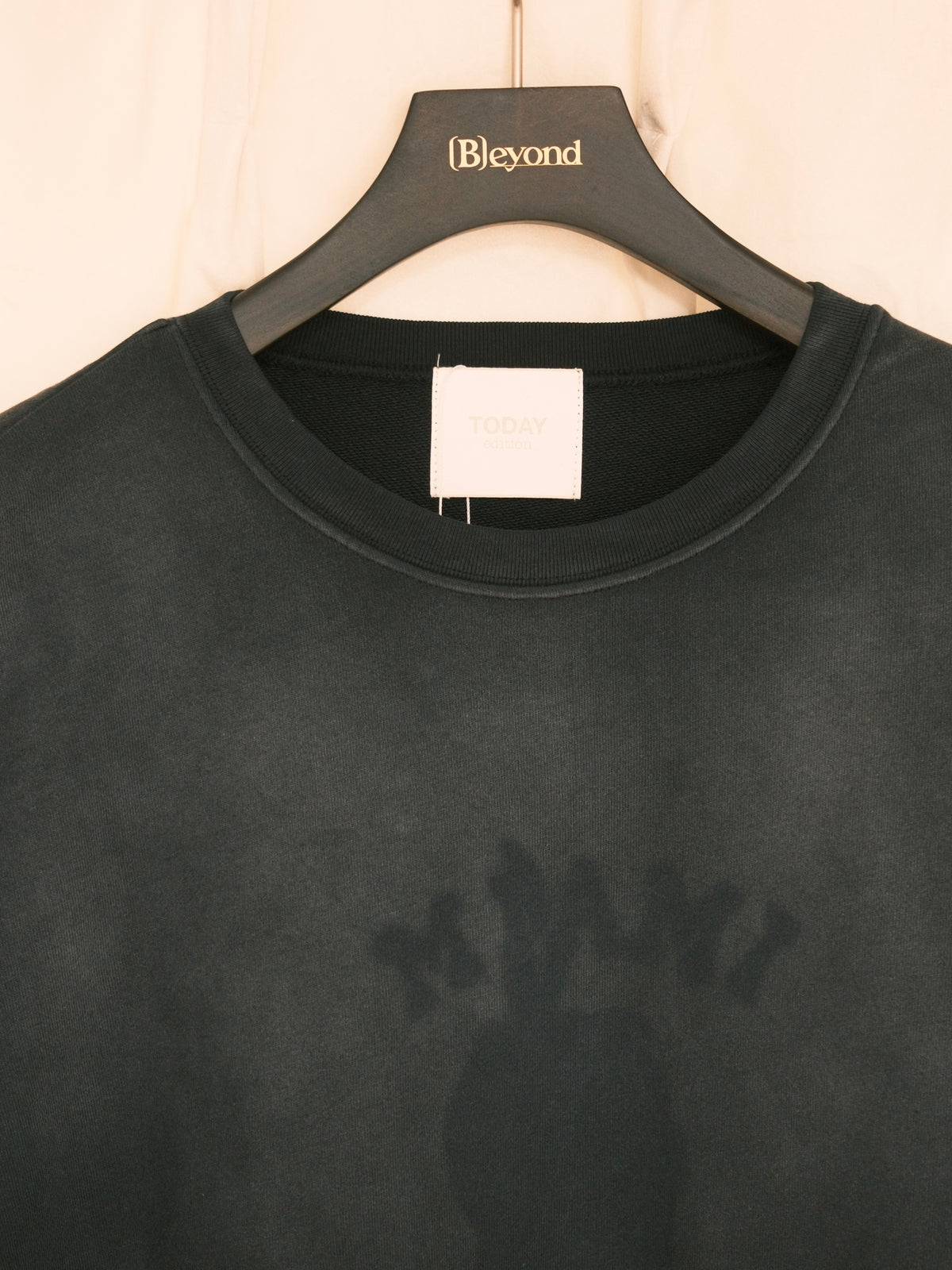 TODAY edition : PATCH MARK SWEATSHIRT / BLACK