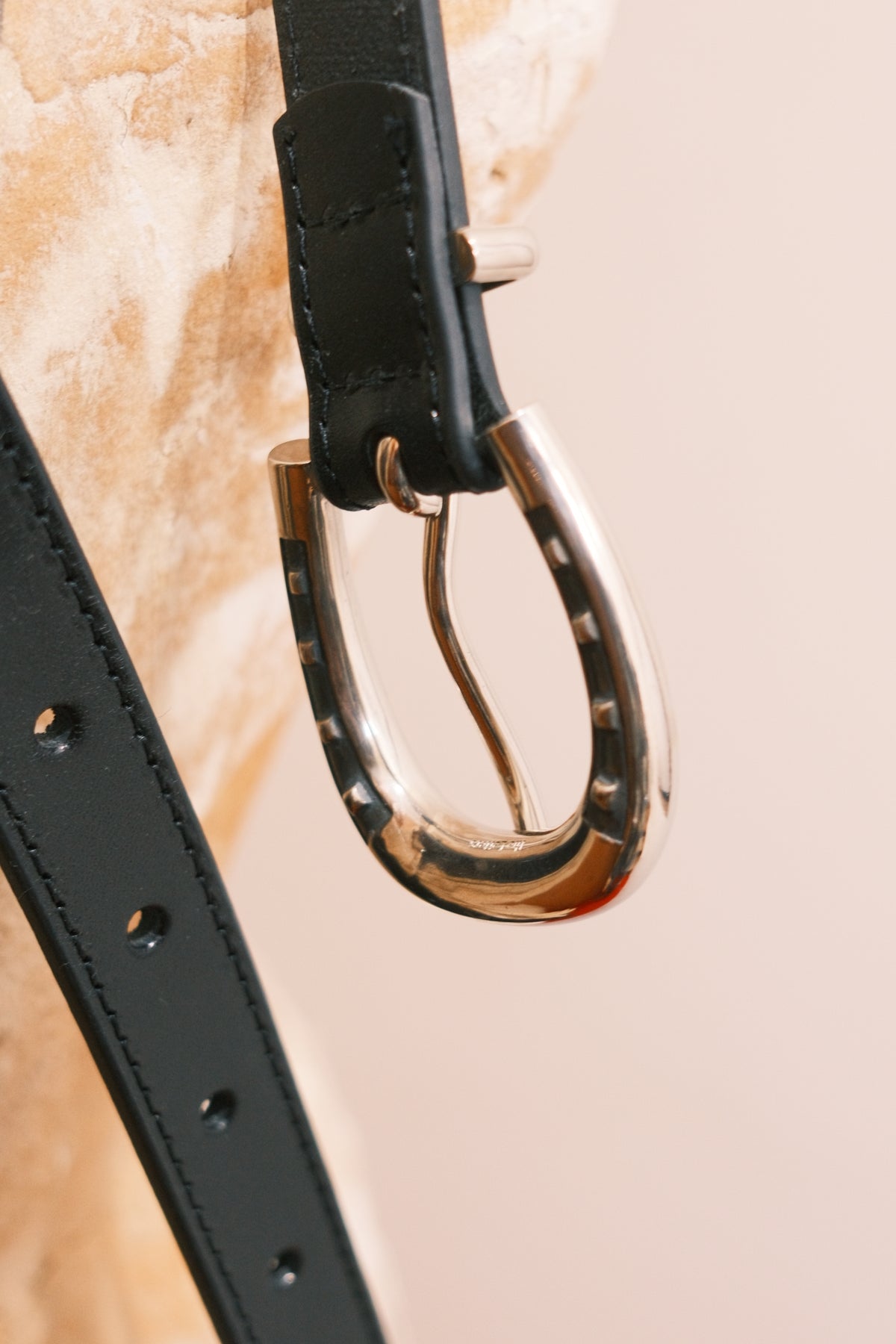 The Letters : DOUBLE SIDED HORSESHOE LONG BELT -COW HIDE- / BLACK