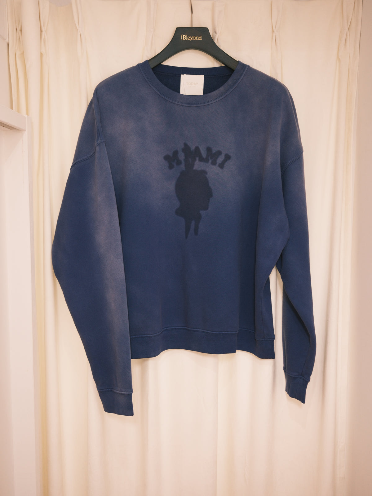 TODAY edition : PATCH MARK SWEATSHIRT / NAVY