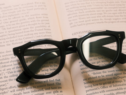 corner : French Arnel / Record Black