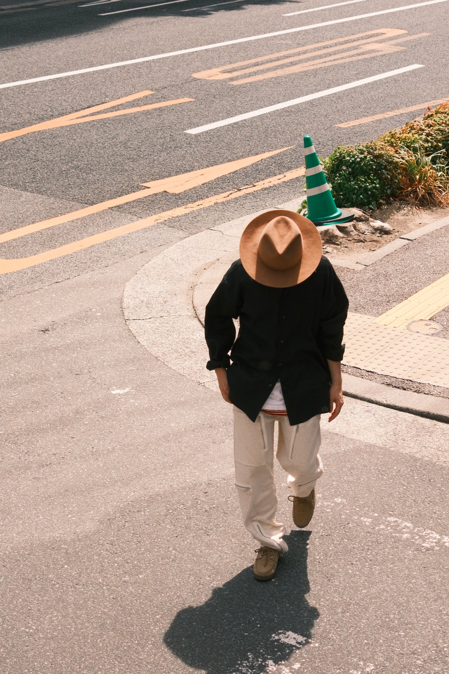 OLDPARK : PARACHUTE SWEAT PANTS (OATMEAL)