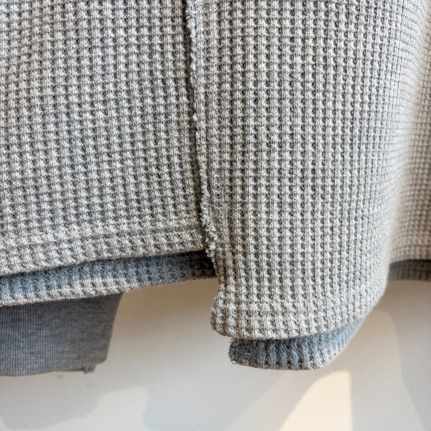 OLDPARK : WAFFLE HENLEY L/S (x Healthknit) / GRAY