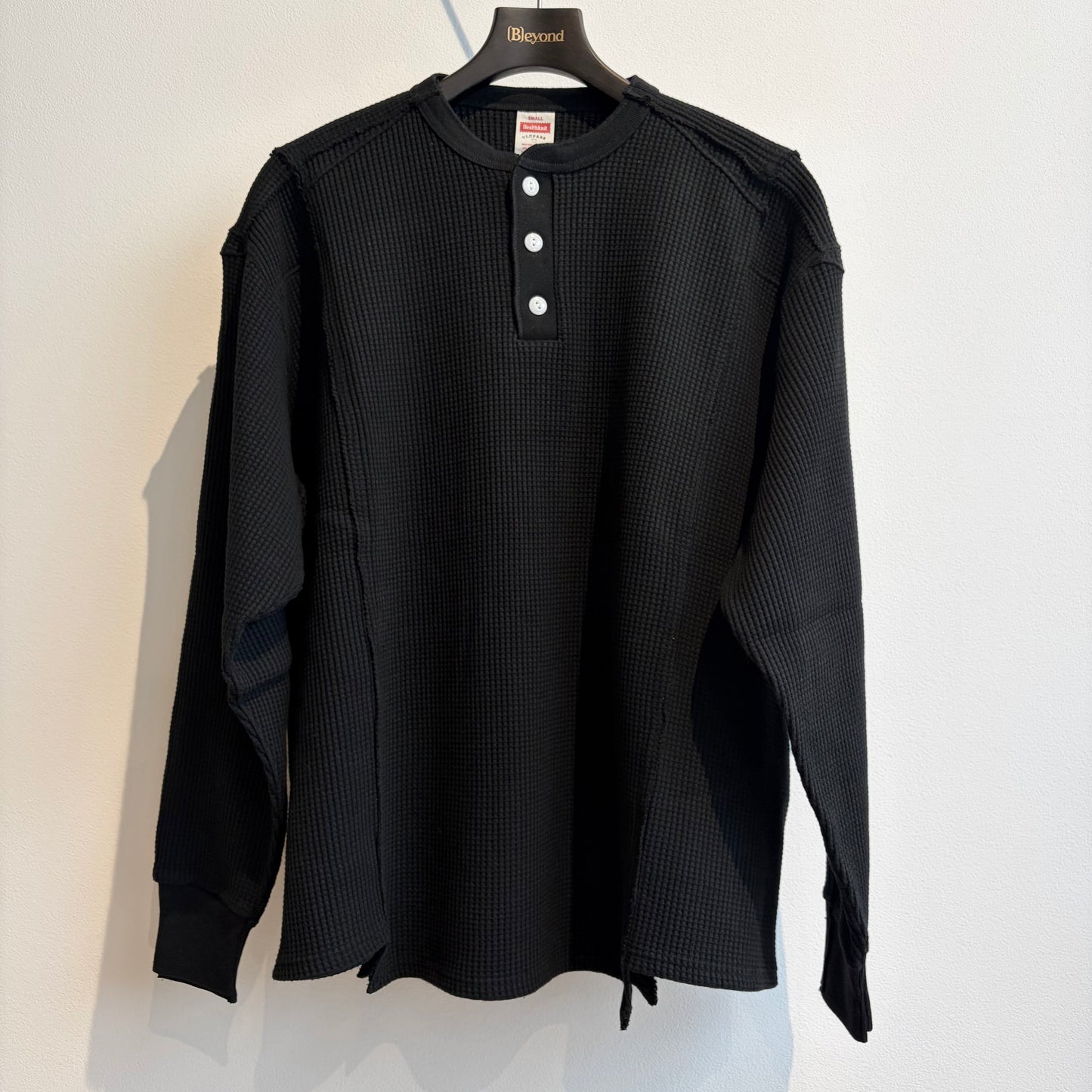 OLDPARK : WAFFLE HENLEY L/S (x Healthknit) / BLACK