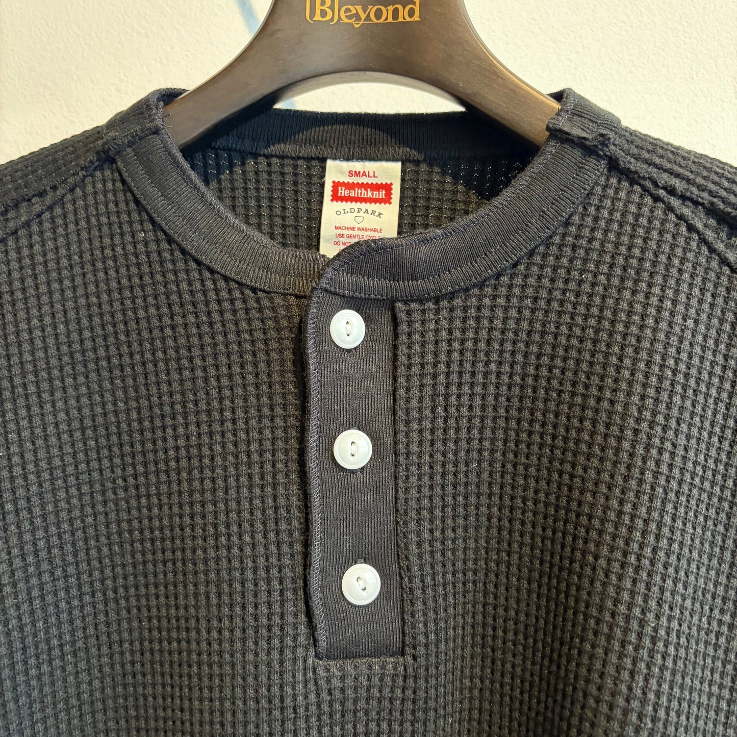 OLDPARK : WAFFLE HENLEY L/S (x Healthknit) / BLACK