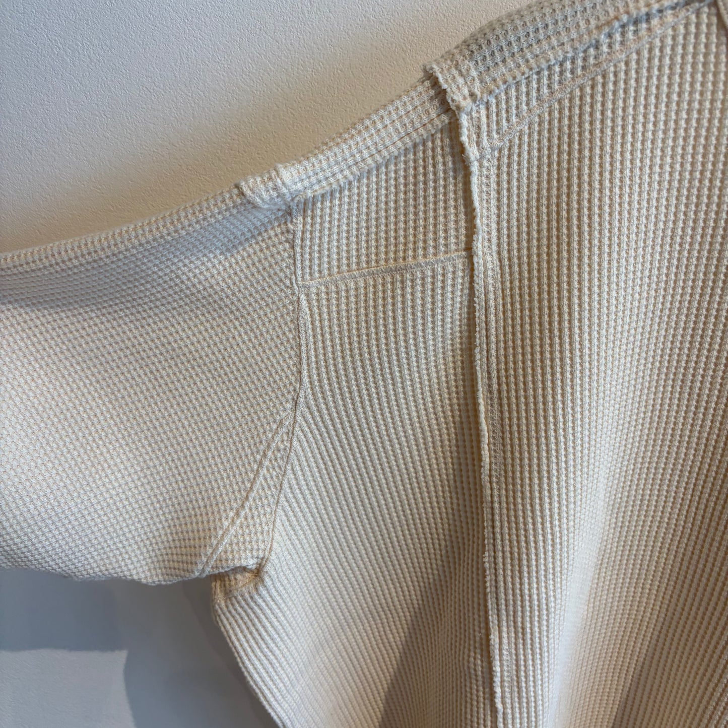 OLDPARK : WAFFLE HENLEY L/S (x Healthknit) / WHITE